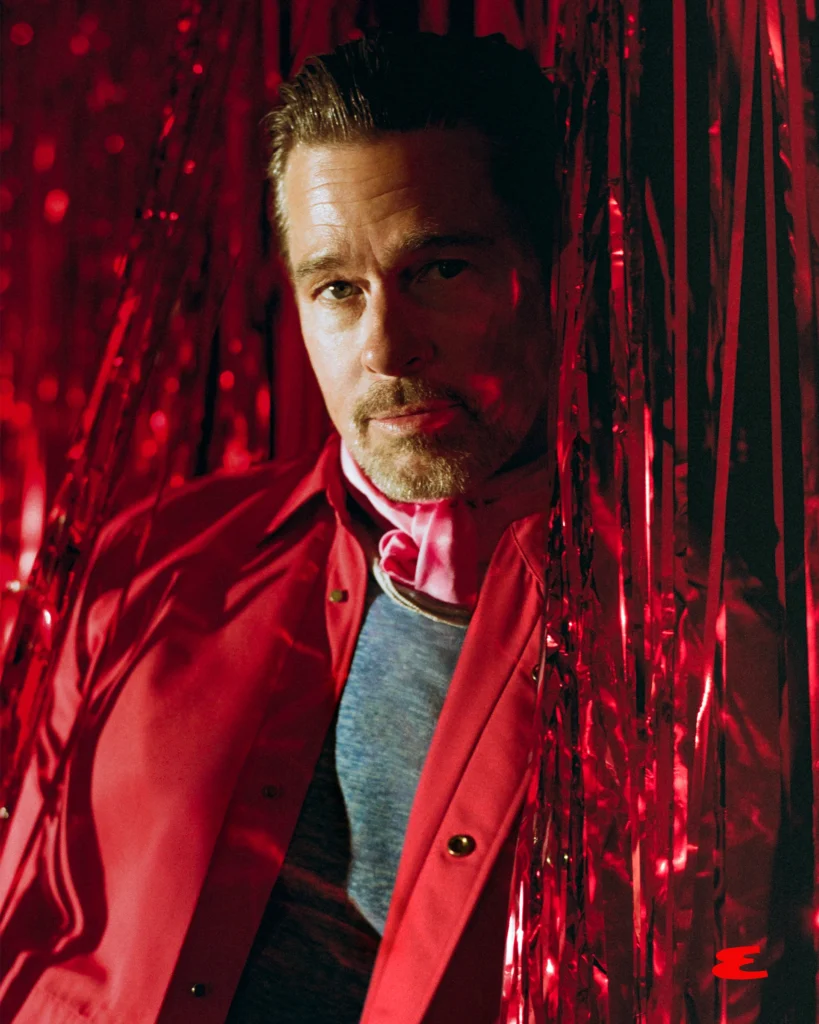 ESQ090126MavericksBradPitt_013