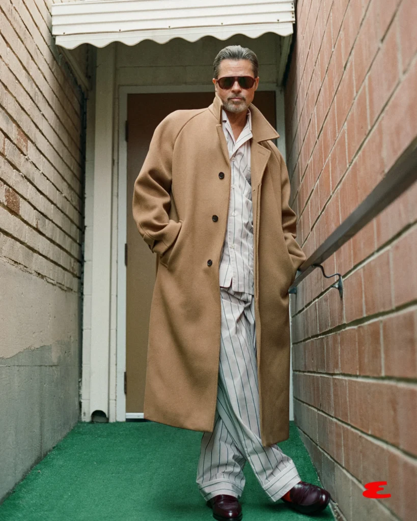 ESQ090126MavericksBradPitt_018