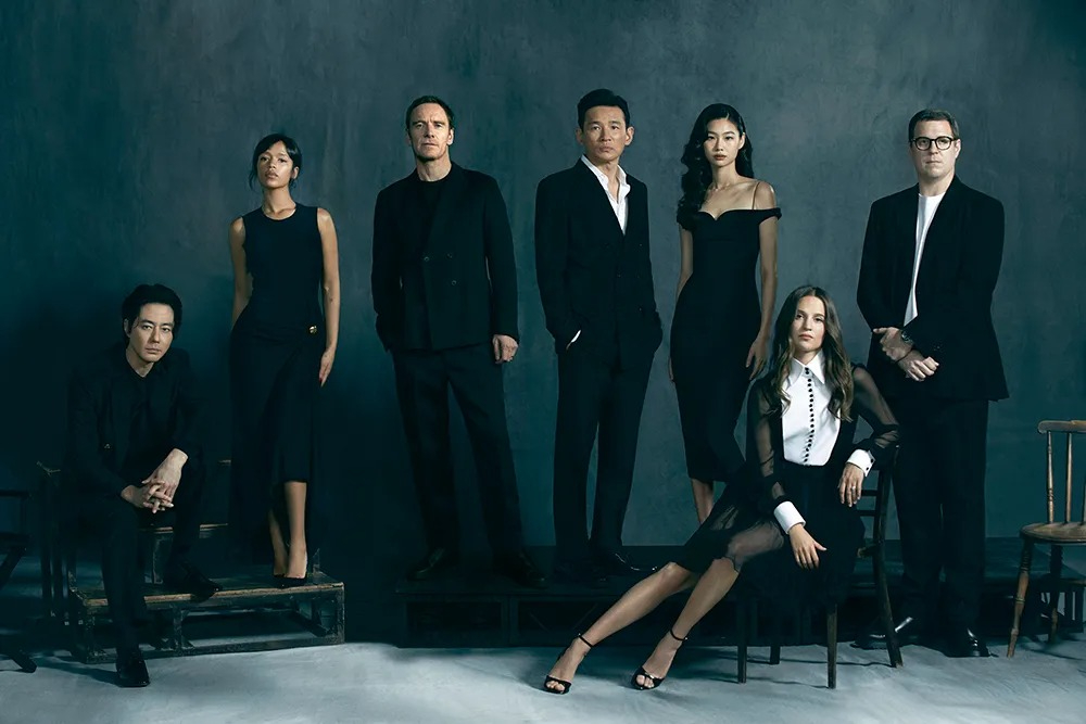 bom-tan-han-quoc-hope-gay-choang-voi-dan-cast-toan-cau 23