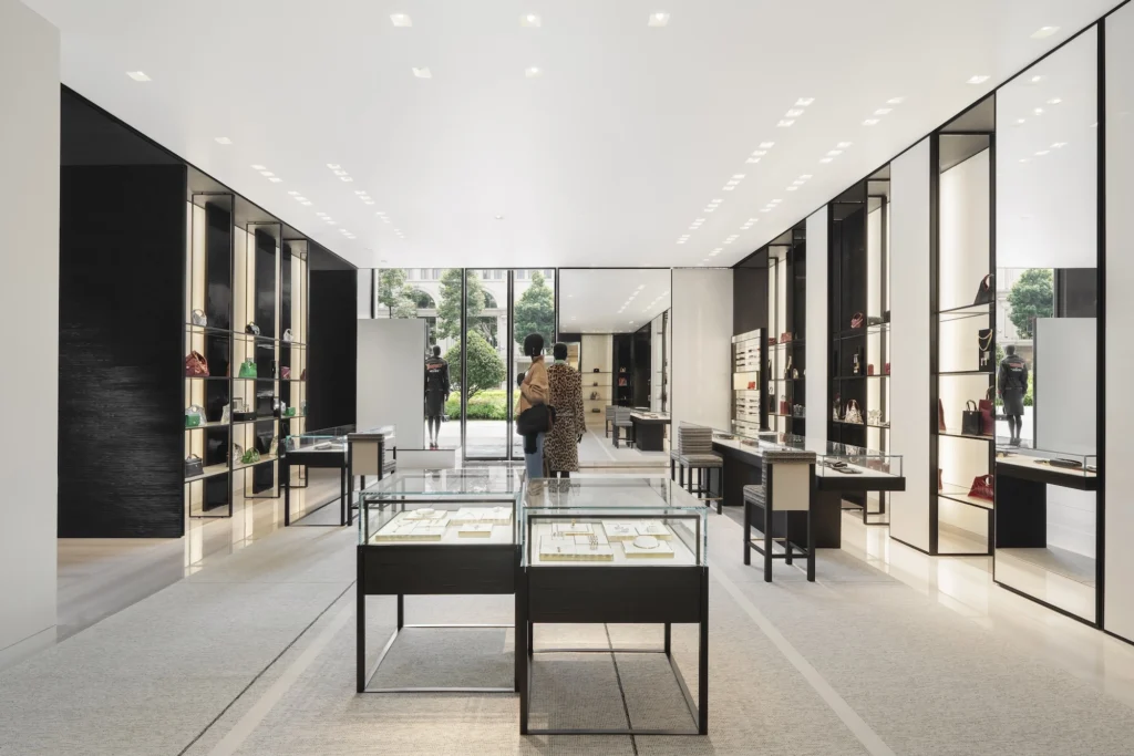chanel_chanel-unveils-its-newly-expanded-fashion-boutique-at-rex-hotel-ho-chi-minh-city-10-HD
