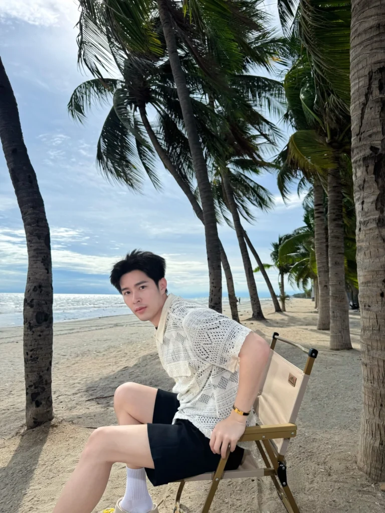 Outfit đi biển chuẩn phong cách resort
