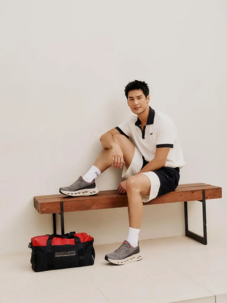 Phối áo polo và quần short