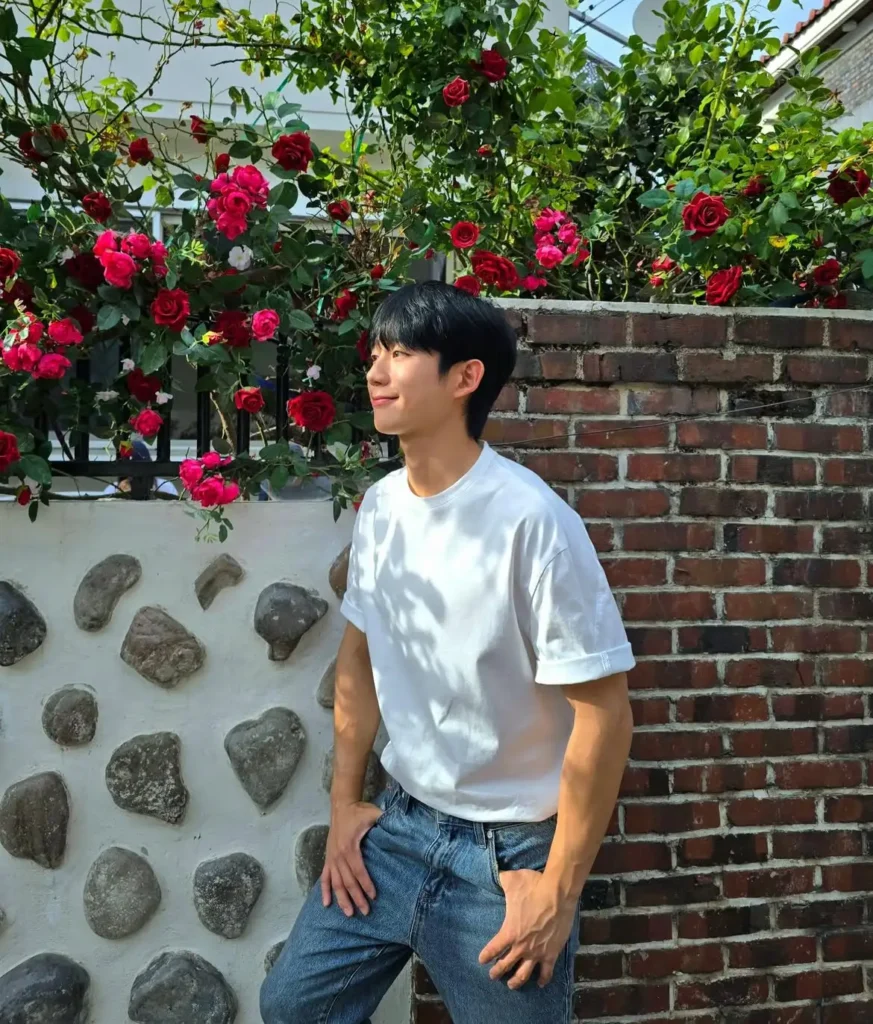 Ảnh: Instagram @holyhaein