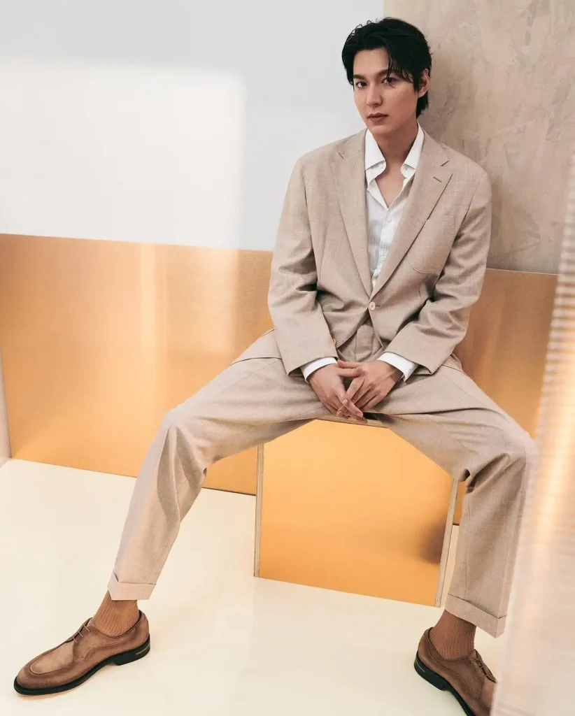 Phối suit màu be chuẩn style công sở Hàn Quốc