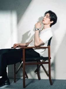 Lee Dong Wook là ai?