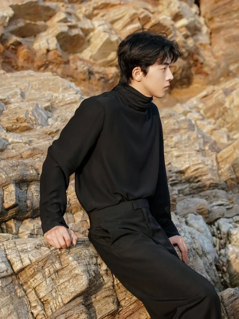 Phối all black: Tối giản và lịch lãm