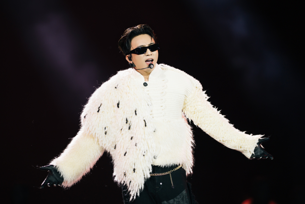 soobin-mang-concert-40-000-khan-gia-len-man-anh-rong 11