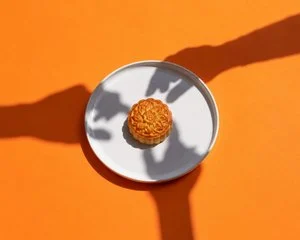 Một chiếc bánh trung thu ẩn chứa bao nhiêu calo
