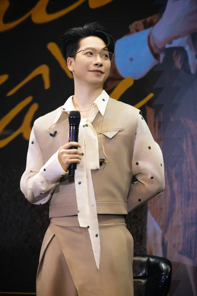 emcee-l-ra-mat-album-dau-tay-danh-dau-su-nghiep-solo 3