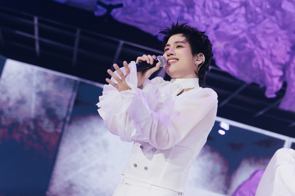 hoang-dung-ha-an-huy-lan-dau-song-ca-cam-on-tinh-yeu-toi-o-atvncg-2026 50