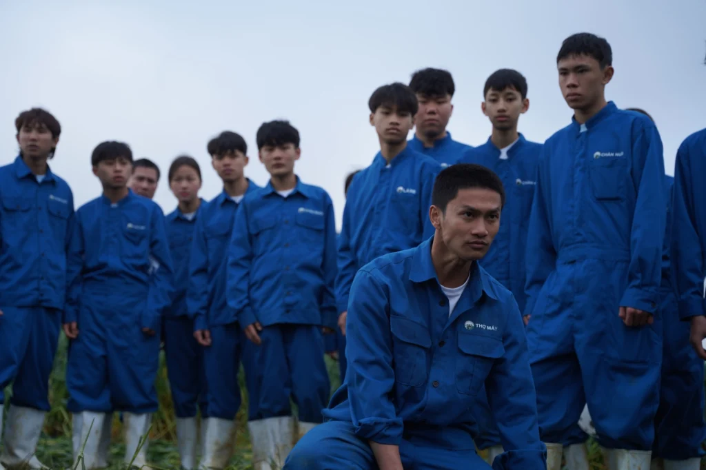 bo-sua-bay-tung-trailer-gay-to-mo-ve-the-gioi-di-biet 25