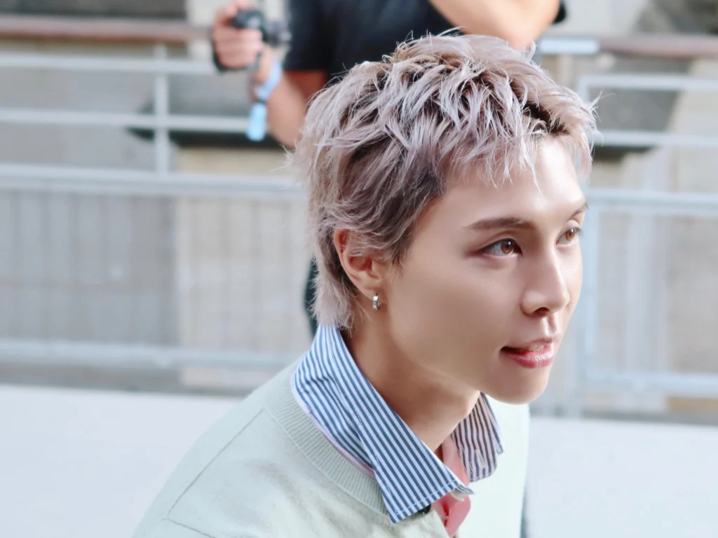 cat-nhuom-hay-tao-kieu-tu-nhien-ba-goi-y-tu-hyunjin-anton-va-johnny 30
