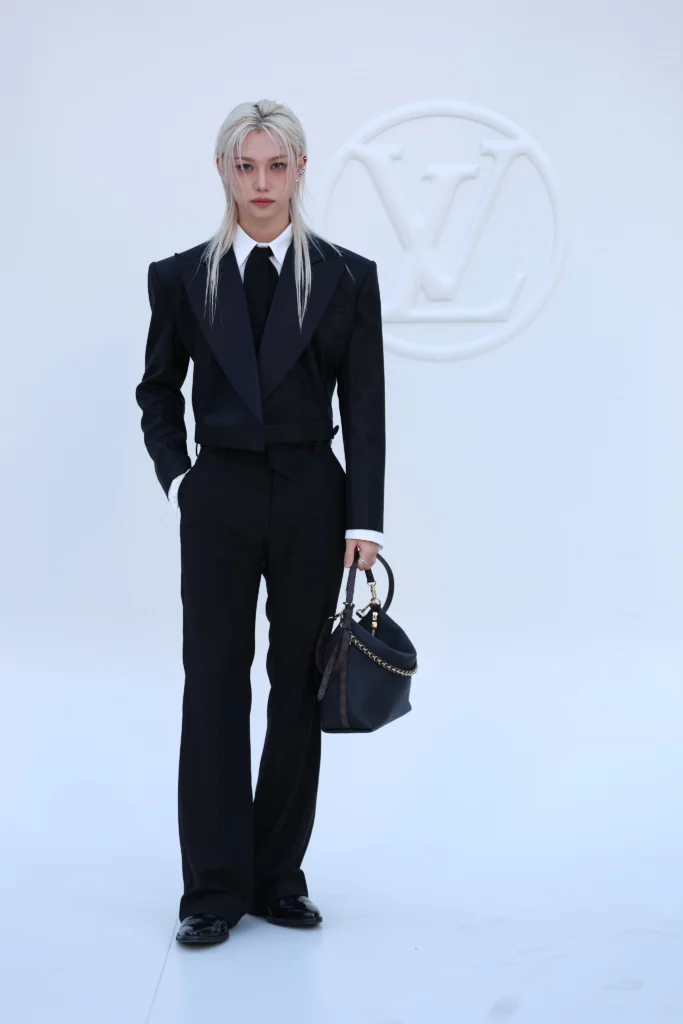 felix louis vuitton ss 27