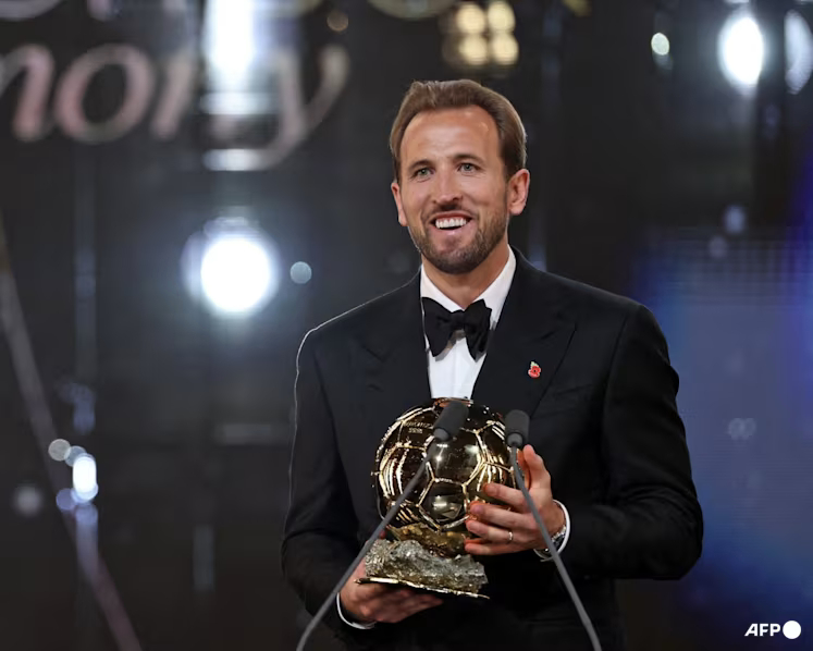 harry-kane-va-nguoi-ban-doi-di-qua-cung-nam-thang 8