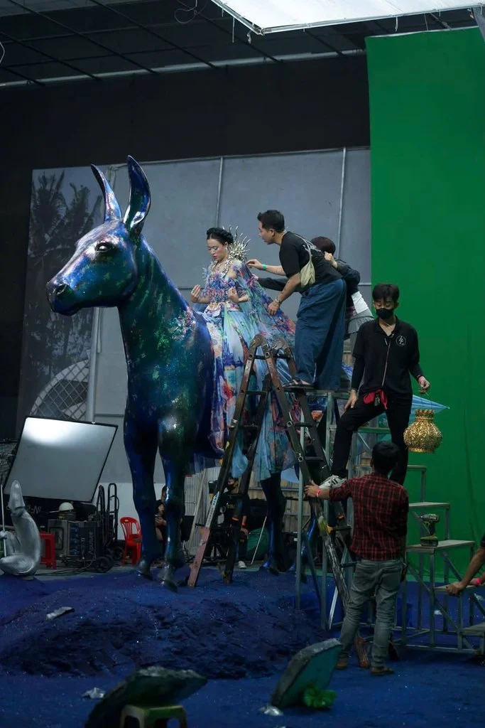 hoàng-thuy-linh-thầy-dùi-bts (22)