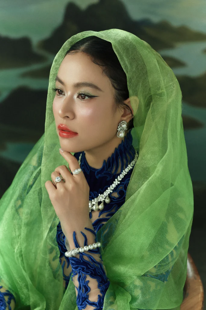 hoang-thuy-linh-tro-lai-voi-thay-dui 12