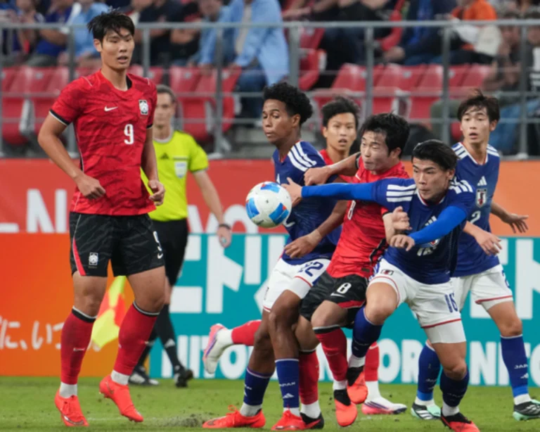 nhat-ban-dua-doi-u21-du-asiad-20-va-van-vao-chung-ket thum